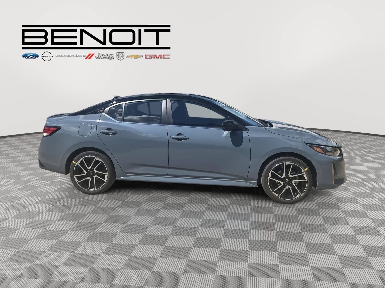 2025 Nissan Sentra SR photo 4