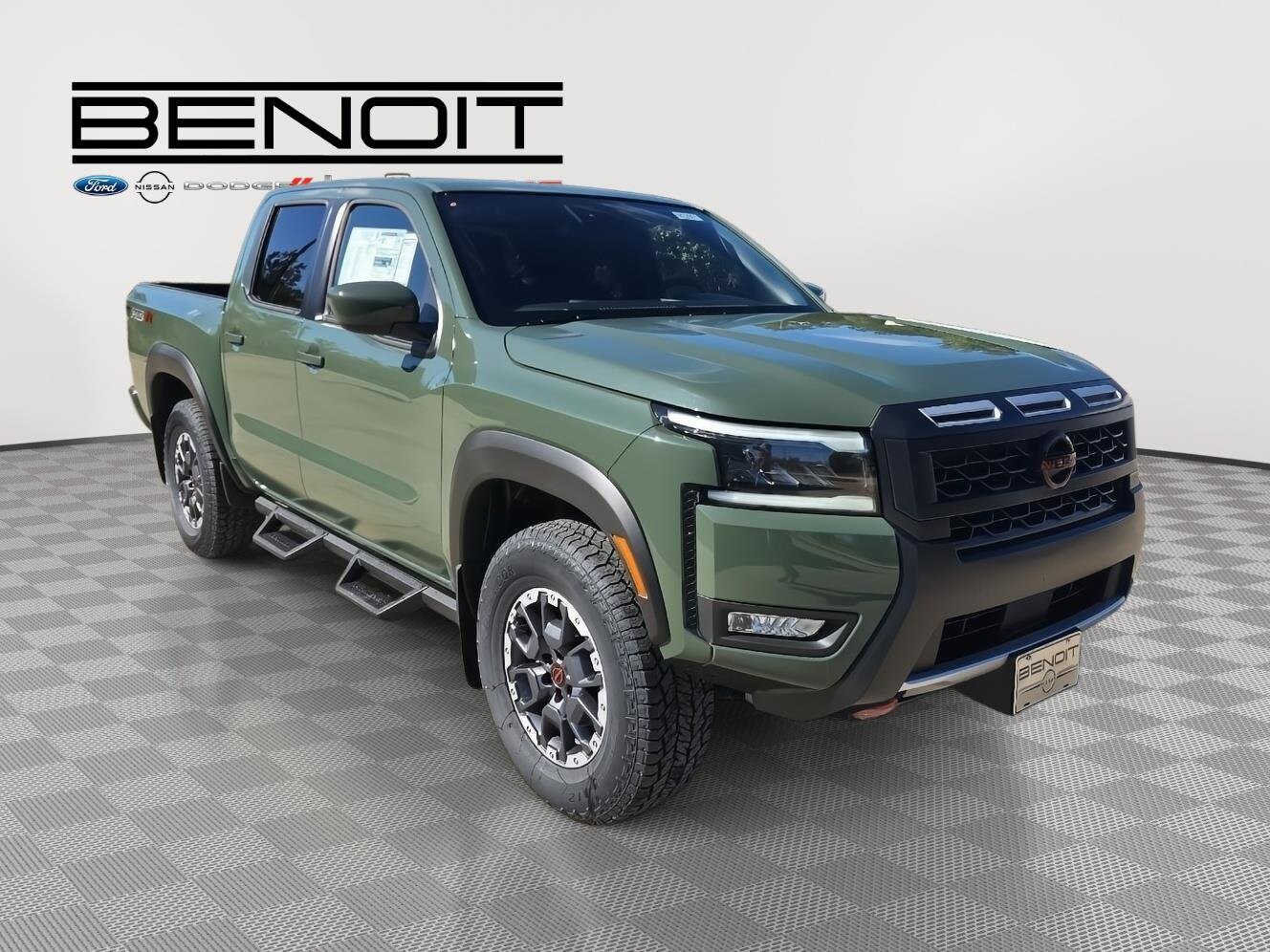 2026 Nissan Frontier PRO-4X photo 2