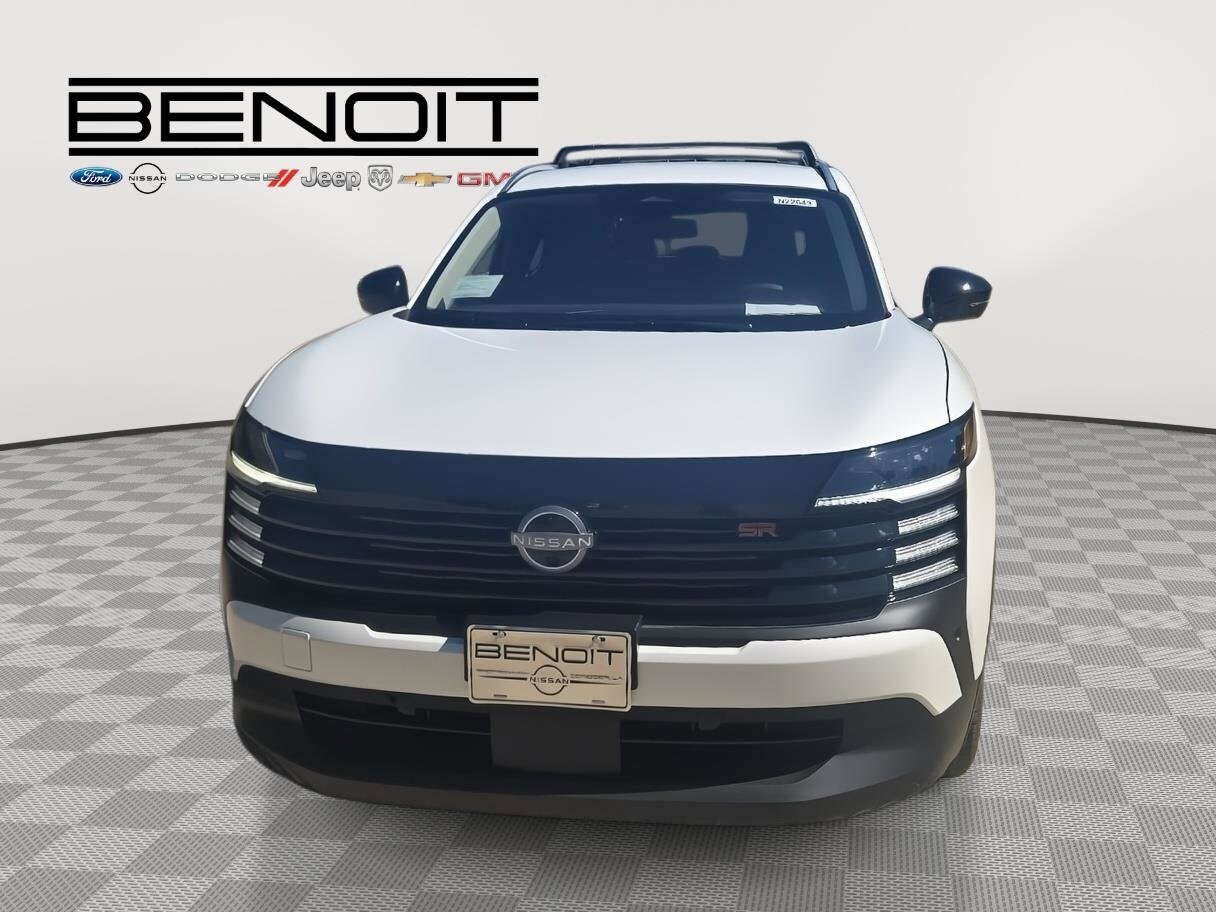 2026 Nissan Kicks SR photo 2