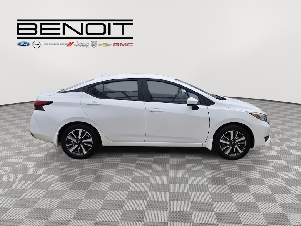 New 2025 Nissan Versa SV Sedan