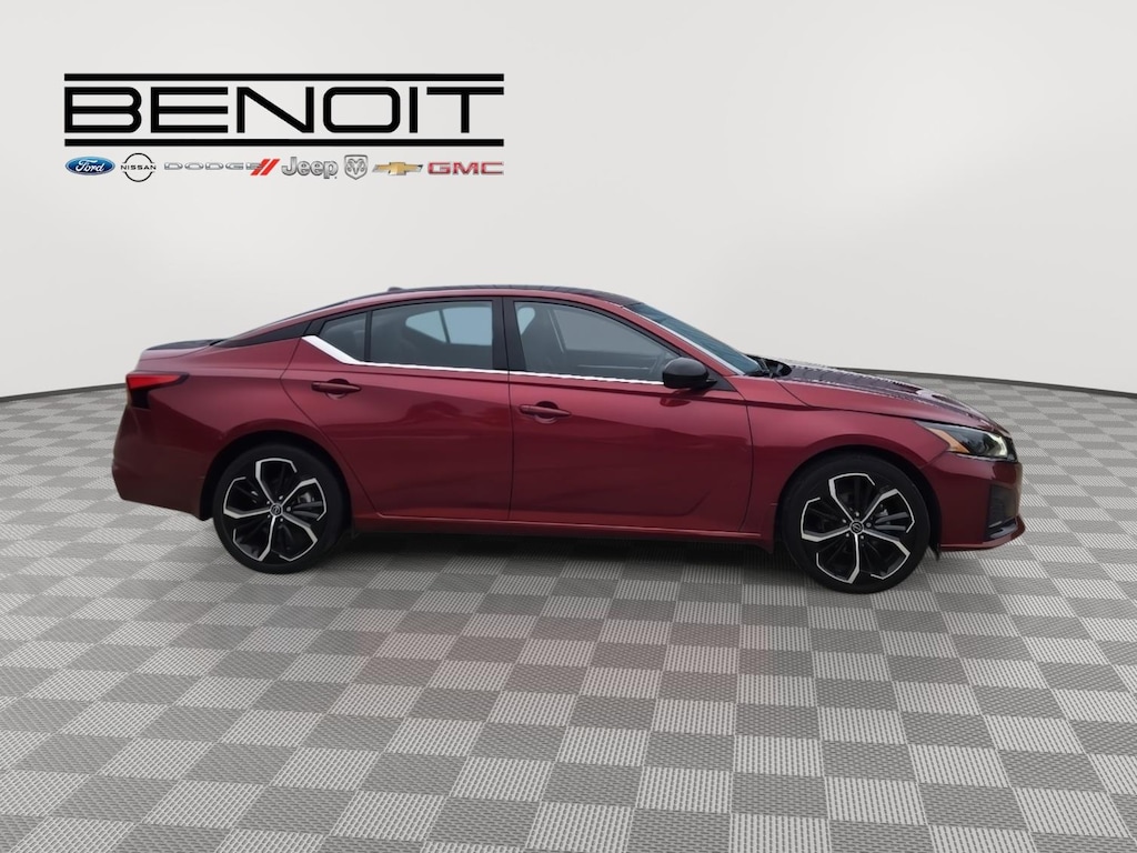 Used 2023 Nissan Altima 2.5 SR Sedan