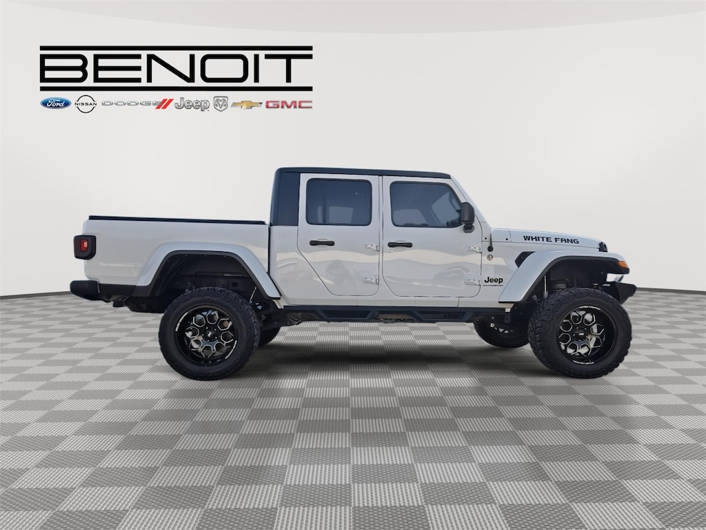 Used 2023 Jeep Gladiator Willys Sport Truck