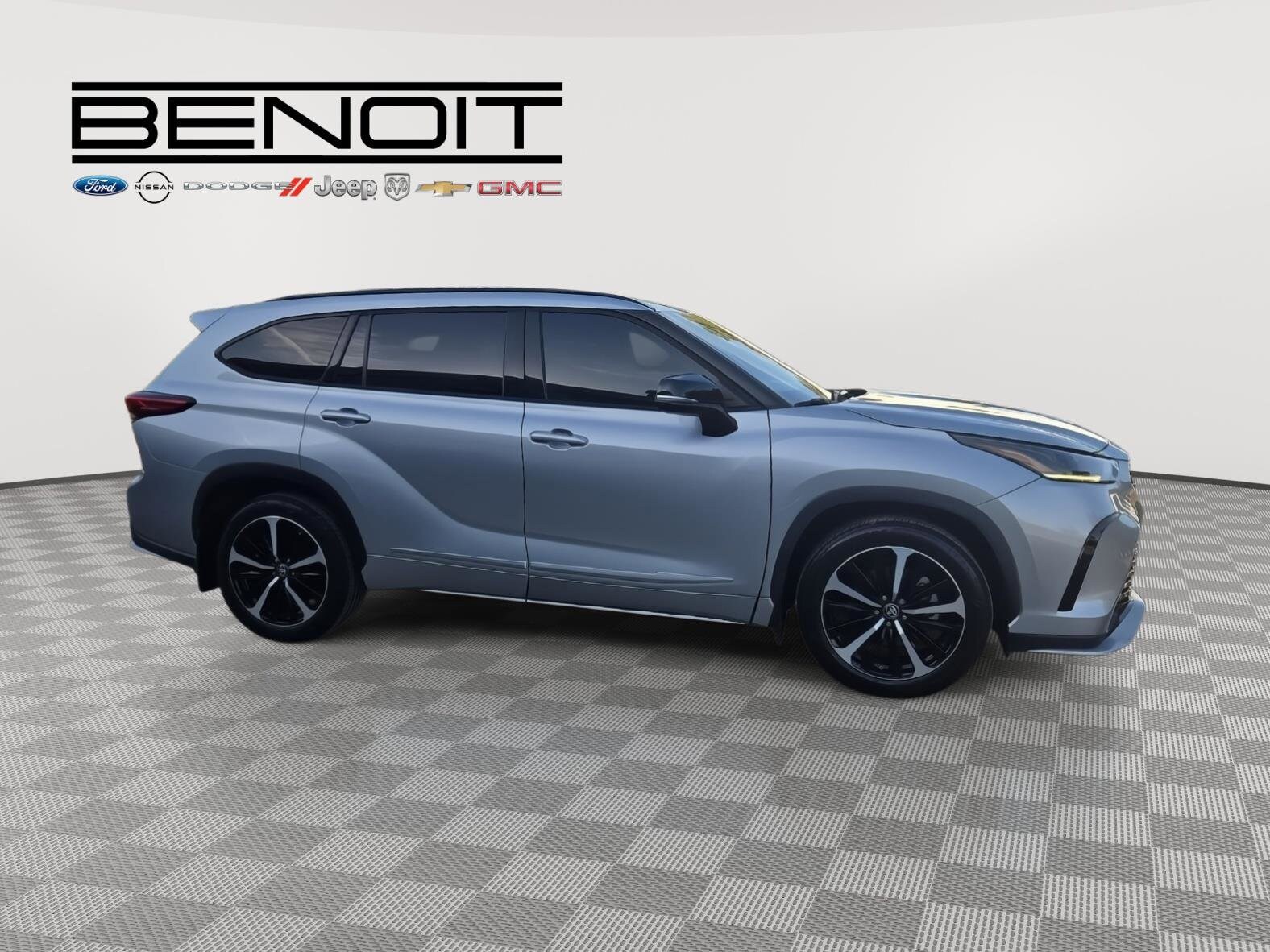 2022 Toyota Highlander XSE photo 3