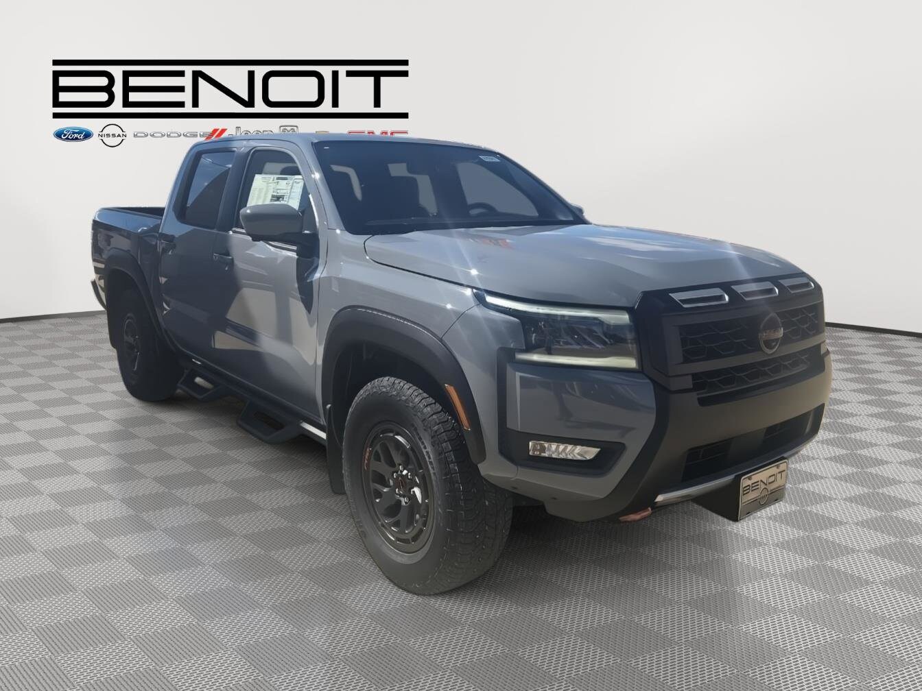 2026 Nissan Frontier PRO-4X photo 3