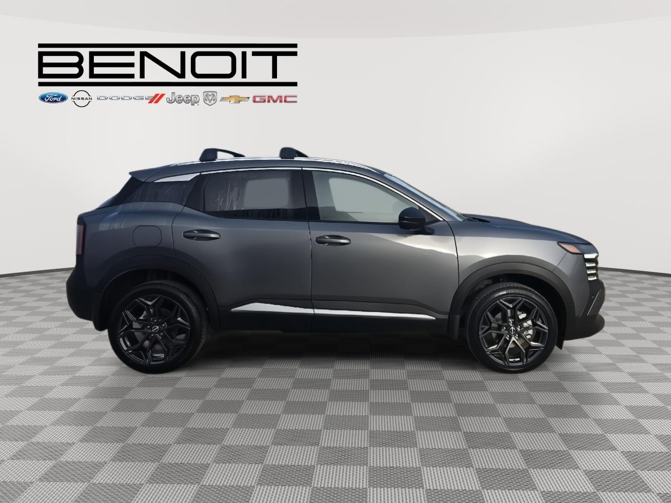 2026 Nissan Kicks SR photo 4