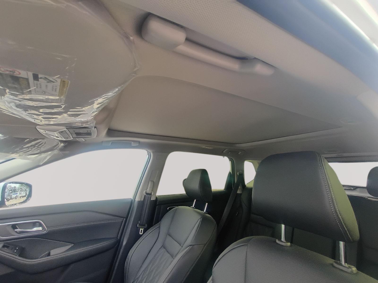 2026 Nissan Rogue Platinum - Photo 13