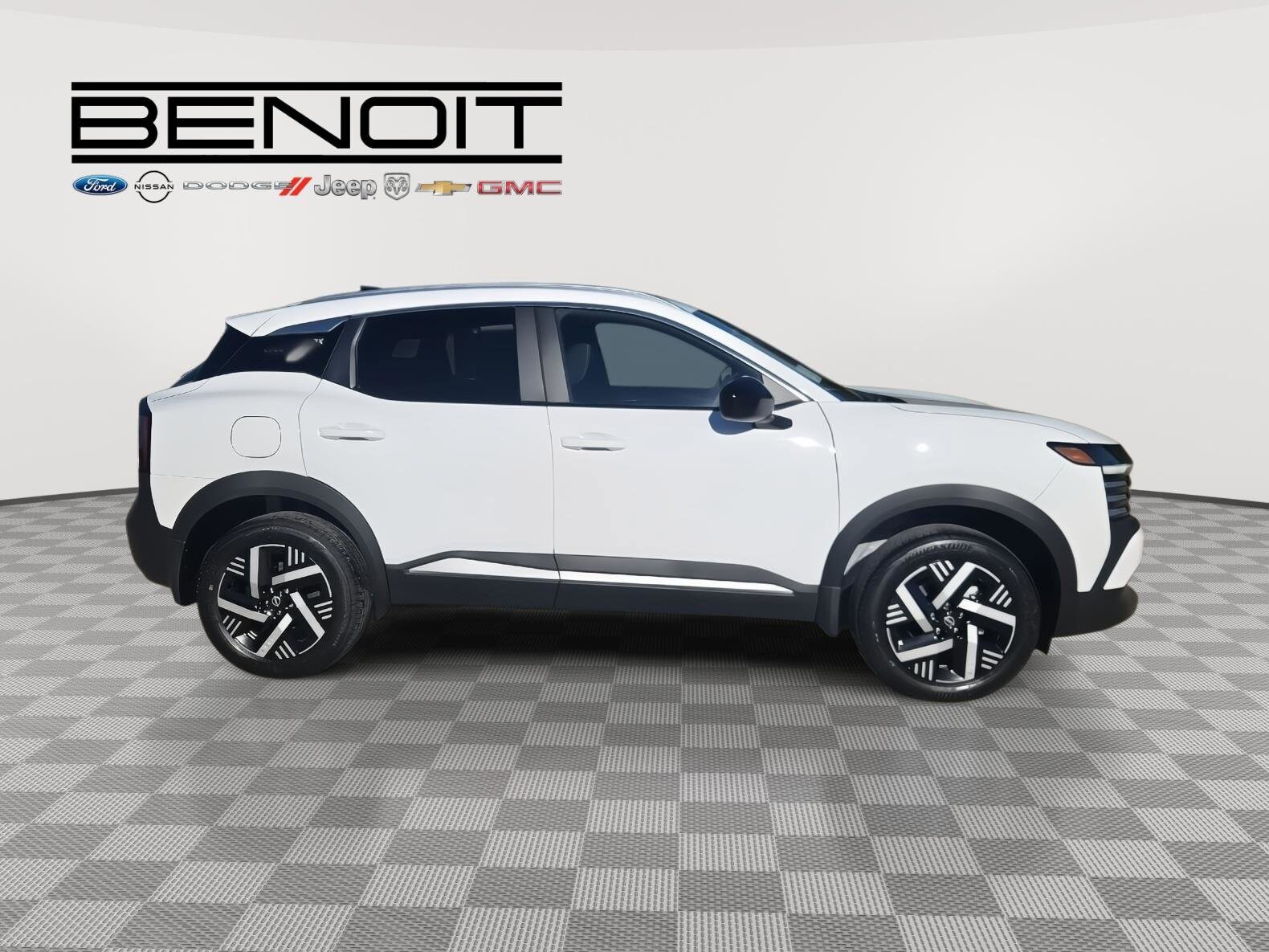 2026 Nissan Kicks SV photo 4