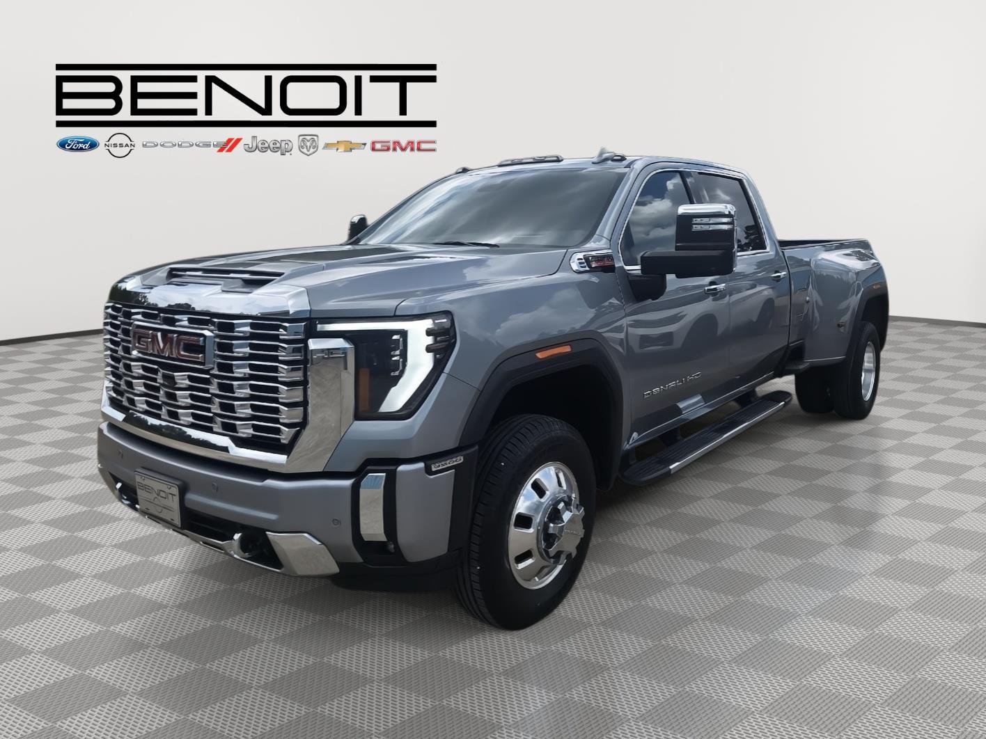 2024 GMC Sierra 4WD Crew Cab Long Box DRW Denali's photo
