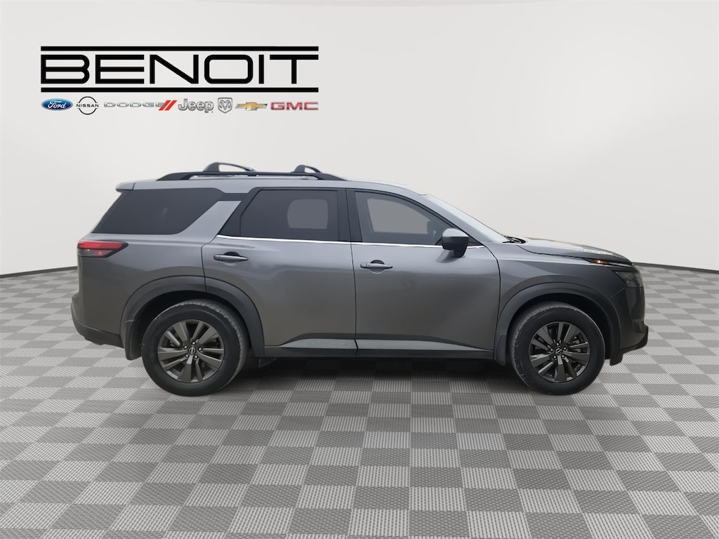 Used 2024 Nissan Pathfinder SV SUV