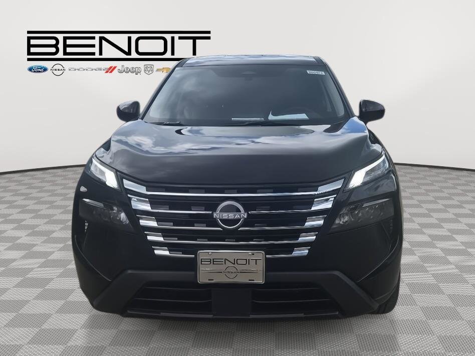 2026 Nissan Rogue SV photo 2