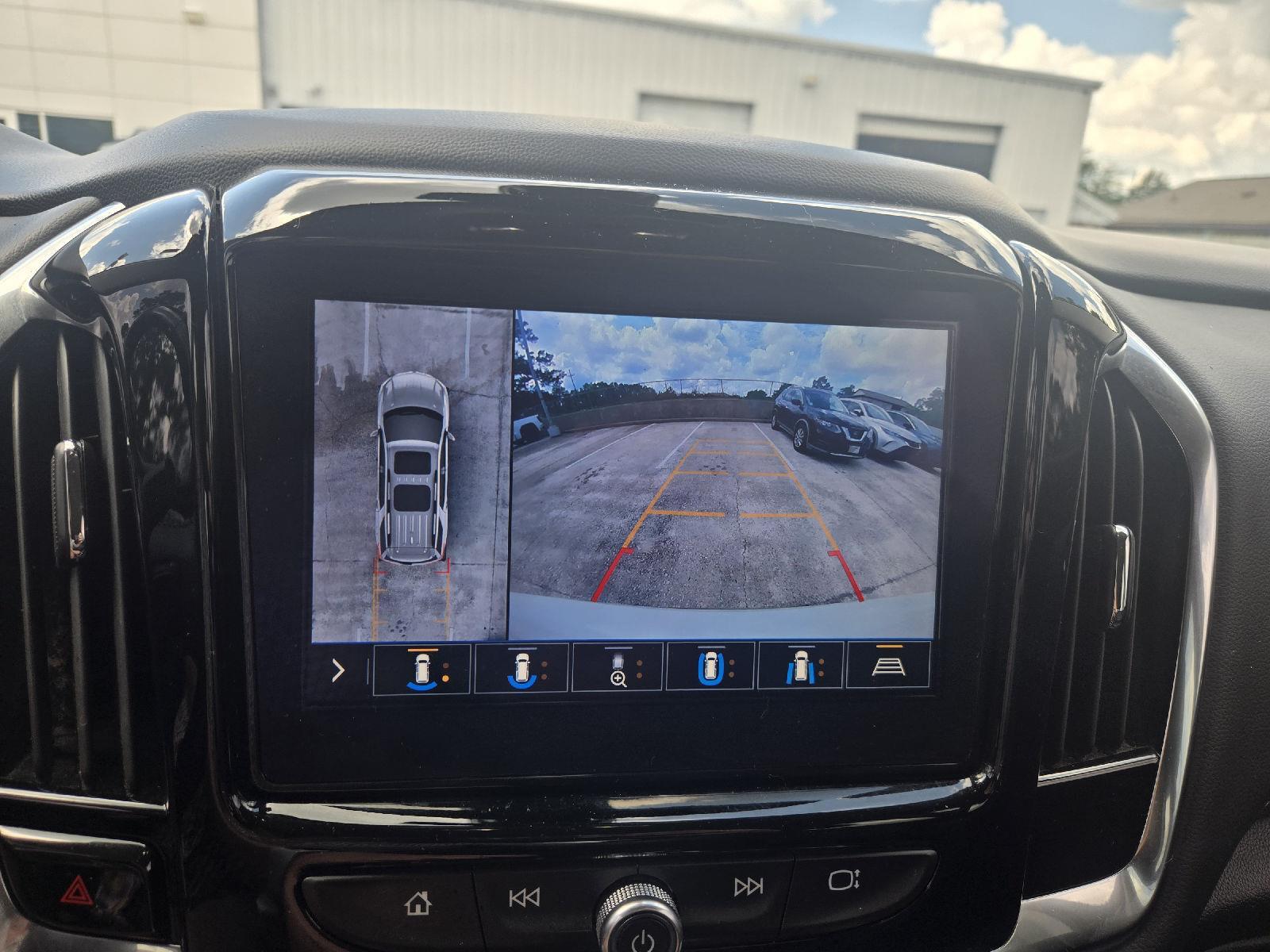 2021 Chevrolet Traverse Premier - Photo 18