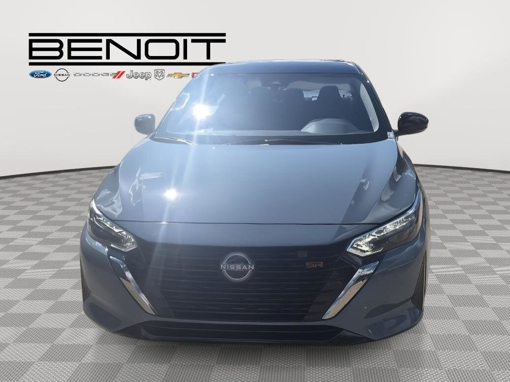 2025 Nissan Sentra SR photo 2