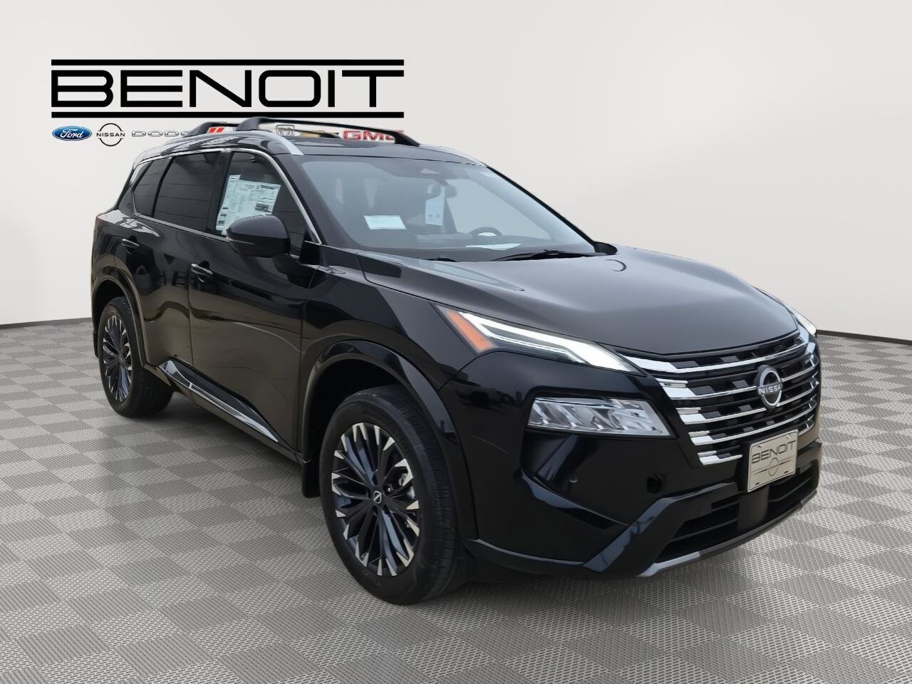 2026 Nissan Rogue Platinum photo 3