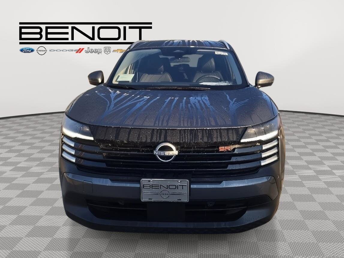 2025 Nissan Kicks SR photo 2