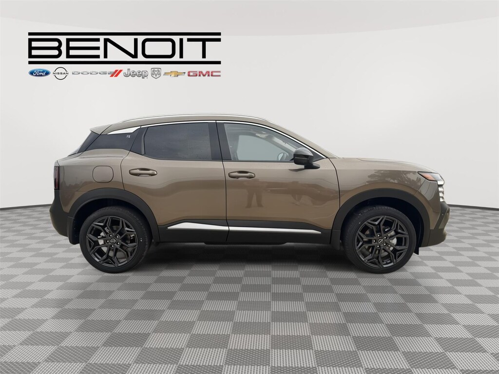 New 2026 Nissan Kicks SR SUV