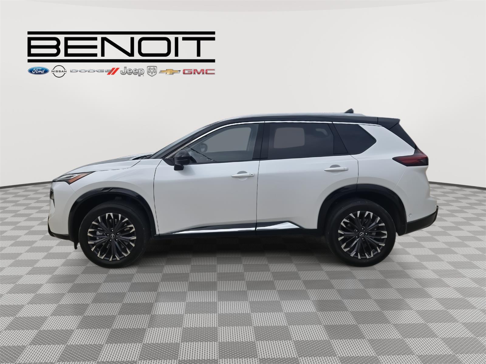 2026 Nissan Rogue Platinum - Photo 8