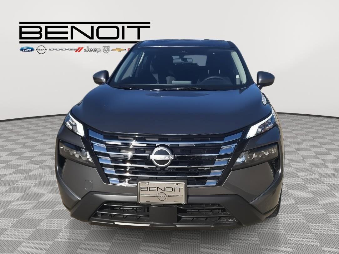 2025 Nissan Kicks SR photo 2