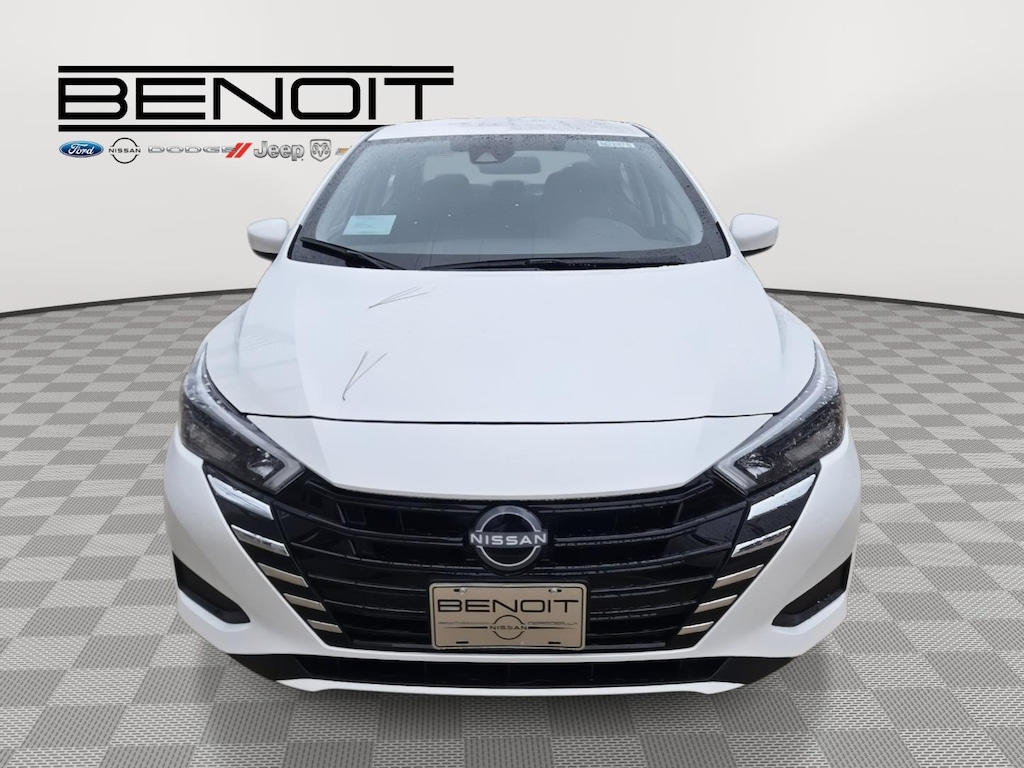 New 2025 Nissan Versa SV Sedan