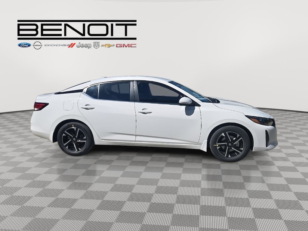 New 2025 Nissan Sentra SV Sedan