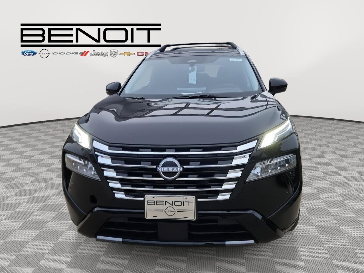 2026 Nissan Rogue Platinum photo 2