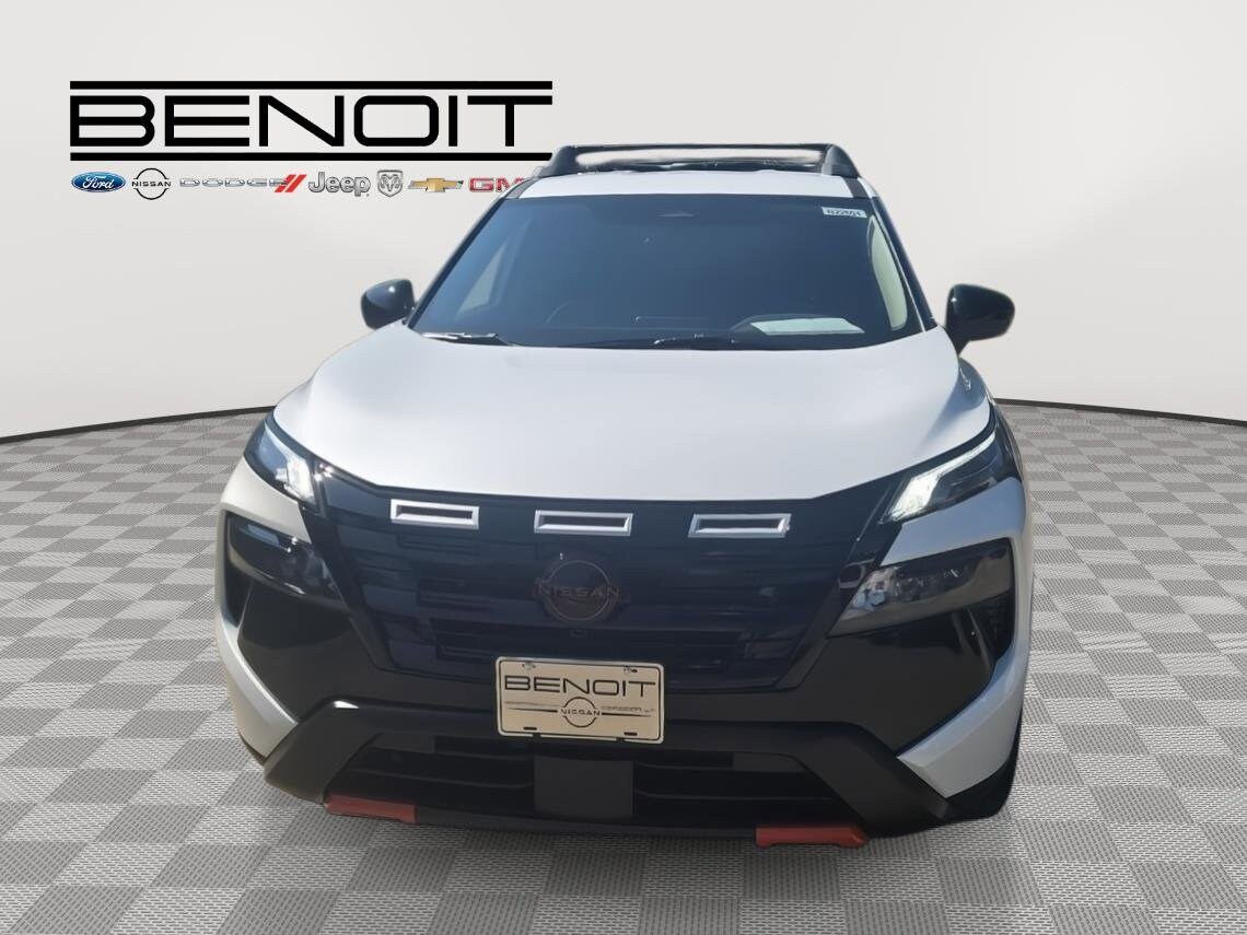 2026 Nissan Rogue SV photo 2