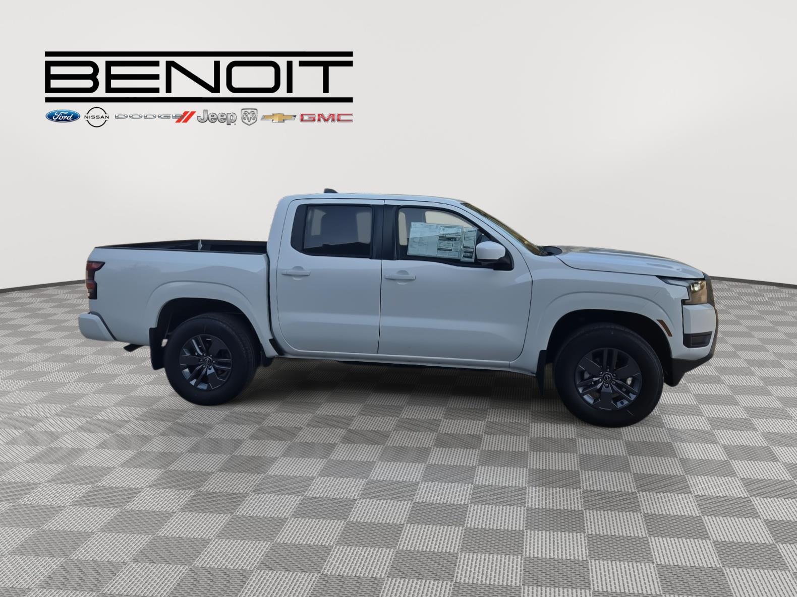 2026 Nissan Frontier SV photo 4