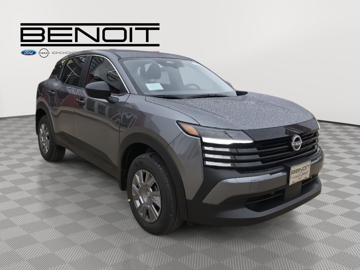 2026 Nissan Kicks S photo 3