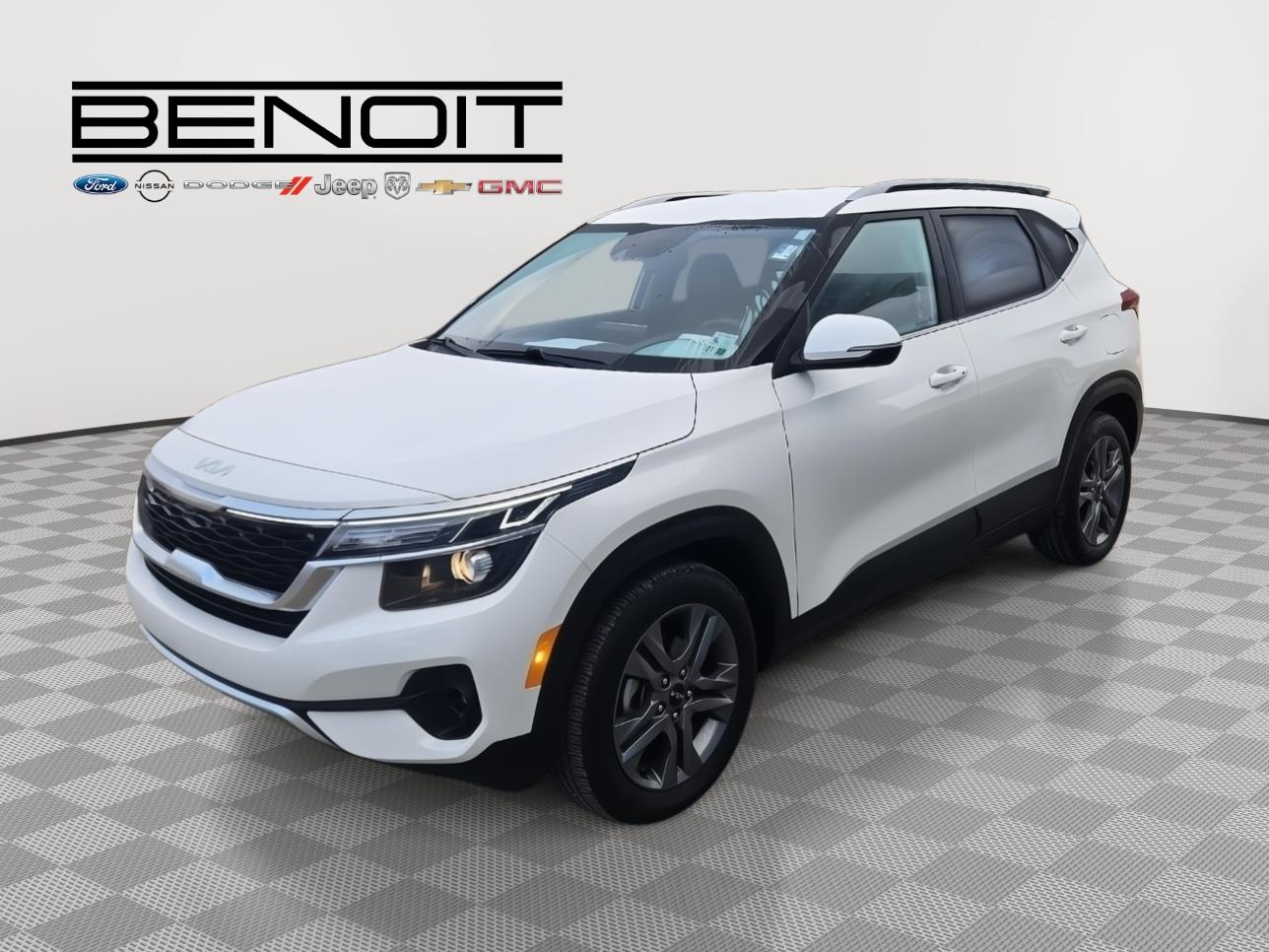 2023 Kia Seltos S's photo