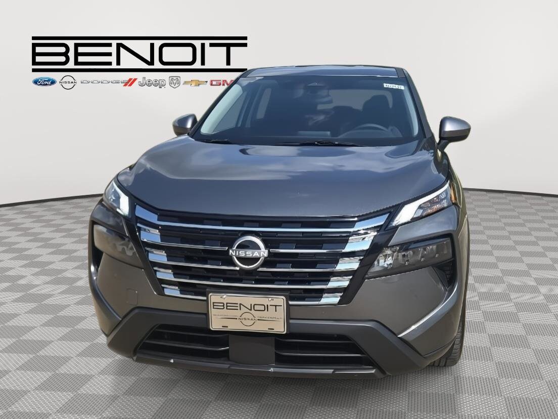 2026 Nissan Rogue SV photo 2