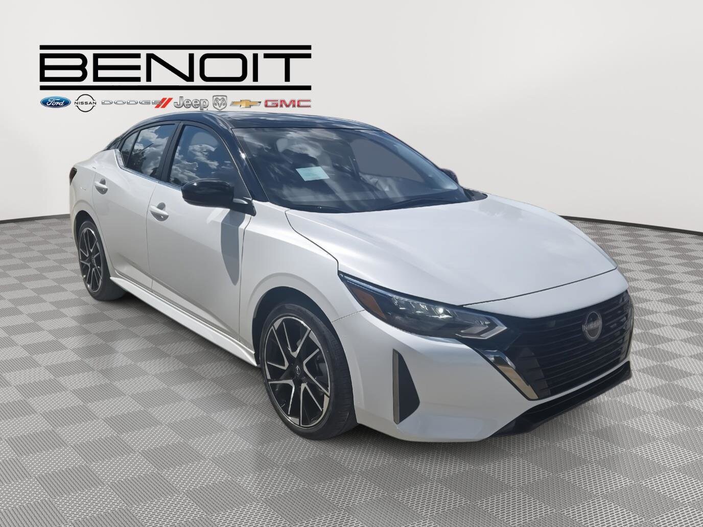 2025 Nissan Sentra SR photo 3