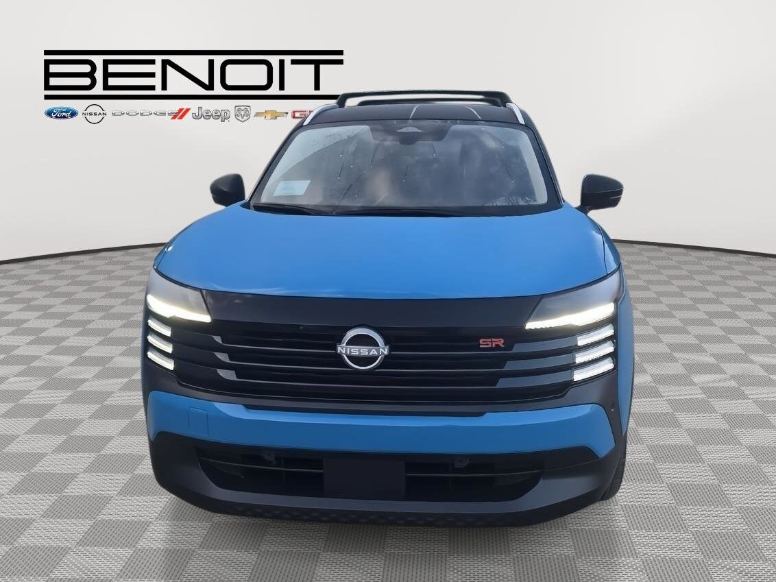 2026 Nissan Kicks SR photo 2