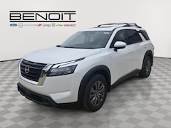 2025 Nissan Pathfinder SV SUV