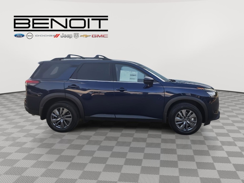 New 2025 Nissan Pathfinder SV SUV