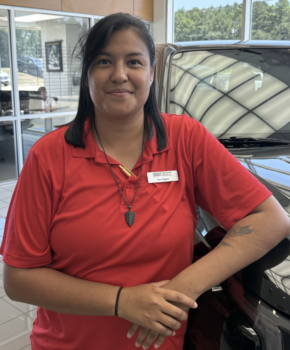 Staff member Ann Holguin from ID_d93667