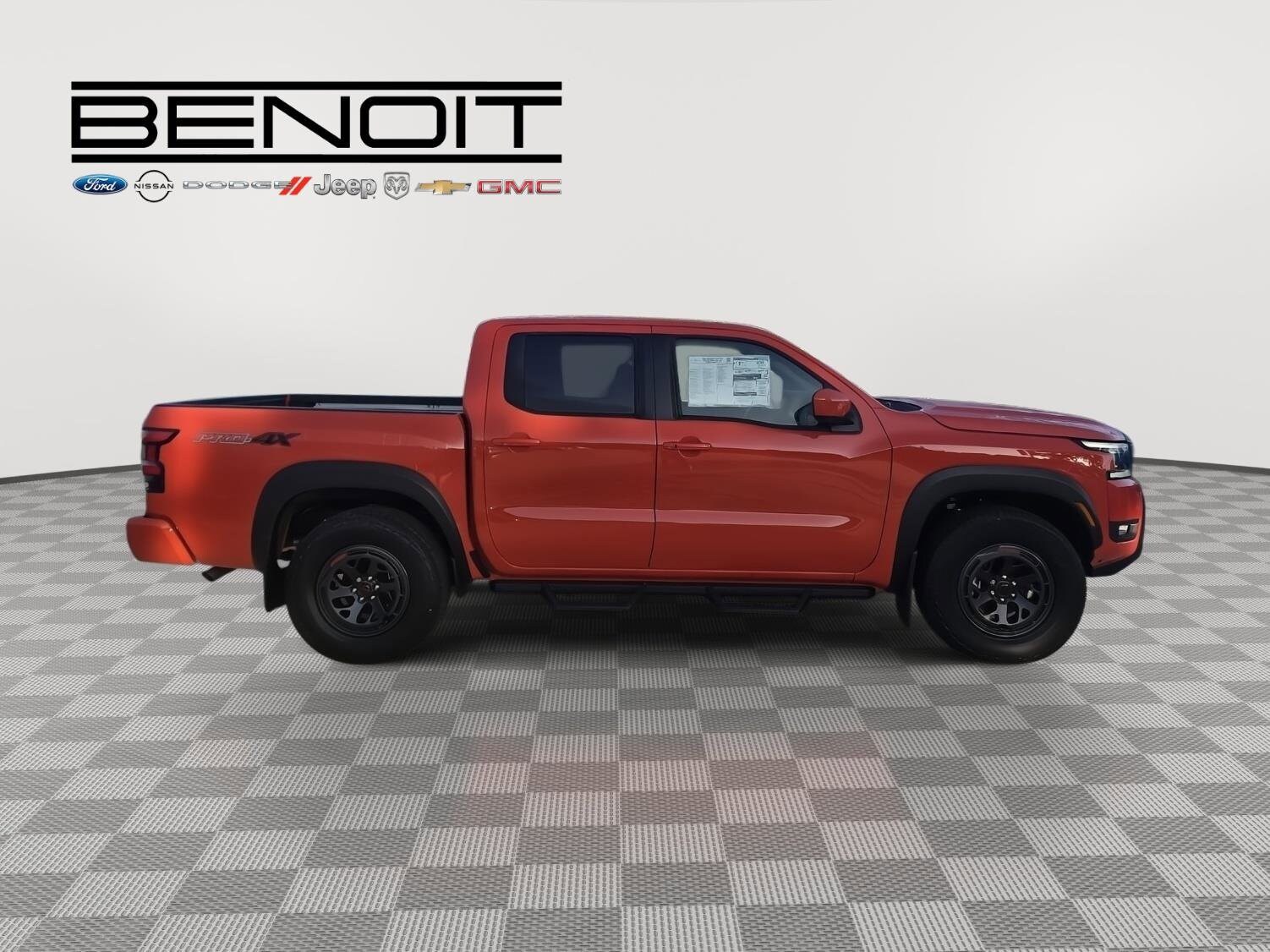 2025 Nissan Frontier Crew Cab PRO-4X photo 4