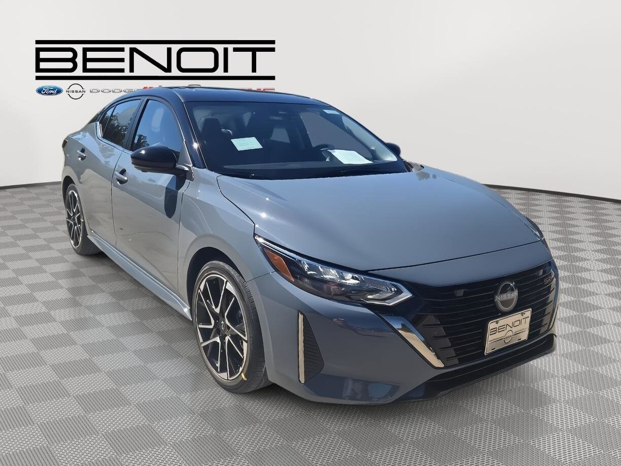 2025 Nissan Sentra SR photo 3