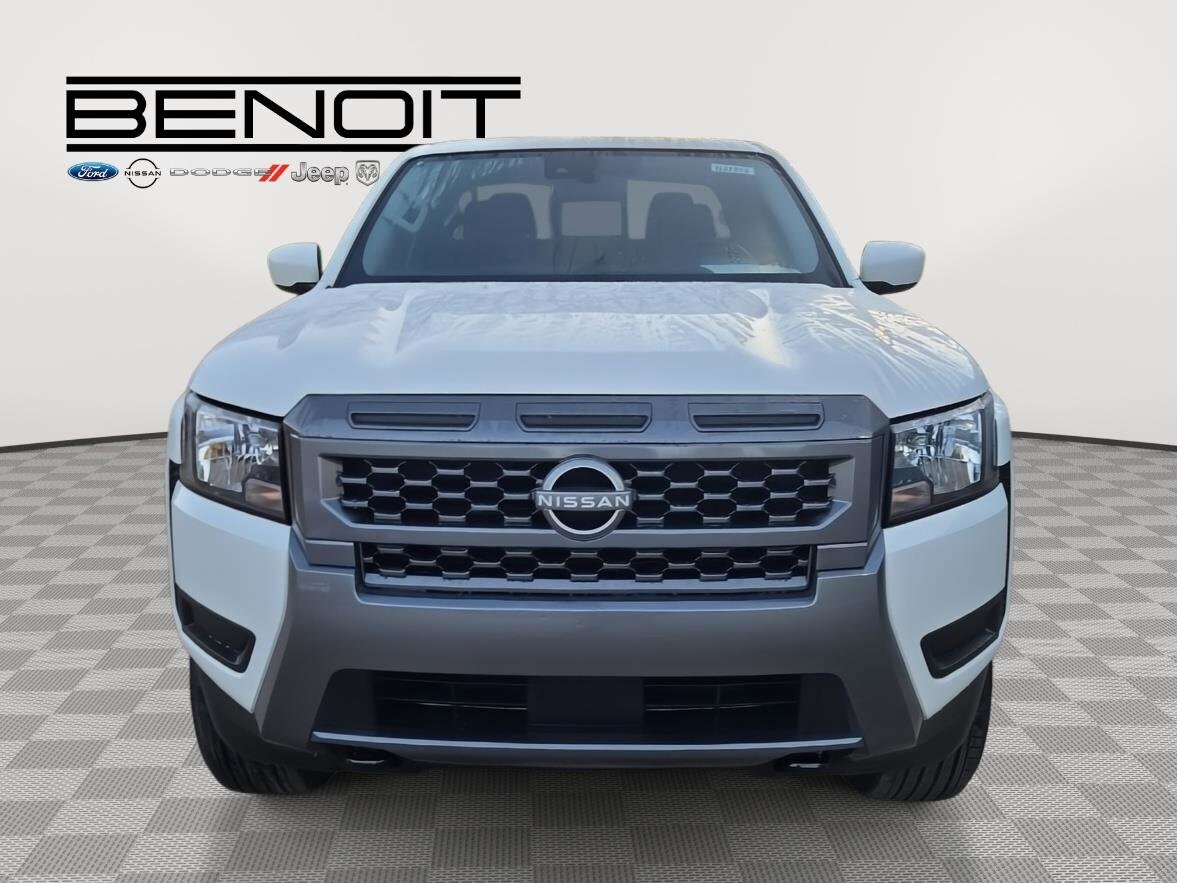2025 Nissan Frontier Crew Cab SV photo 2