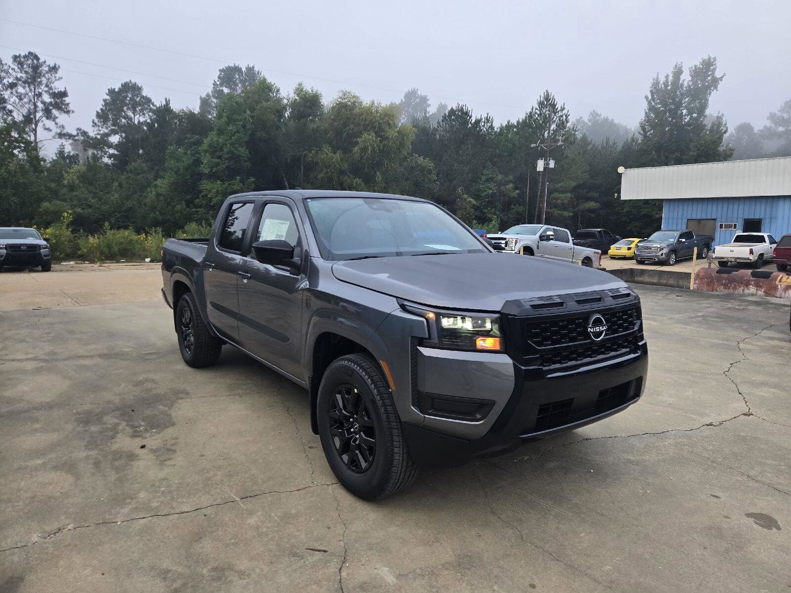 2026 Nissan Frontier SV photo 3