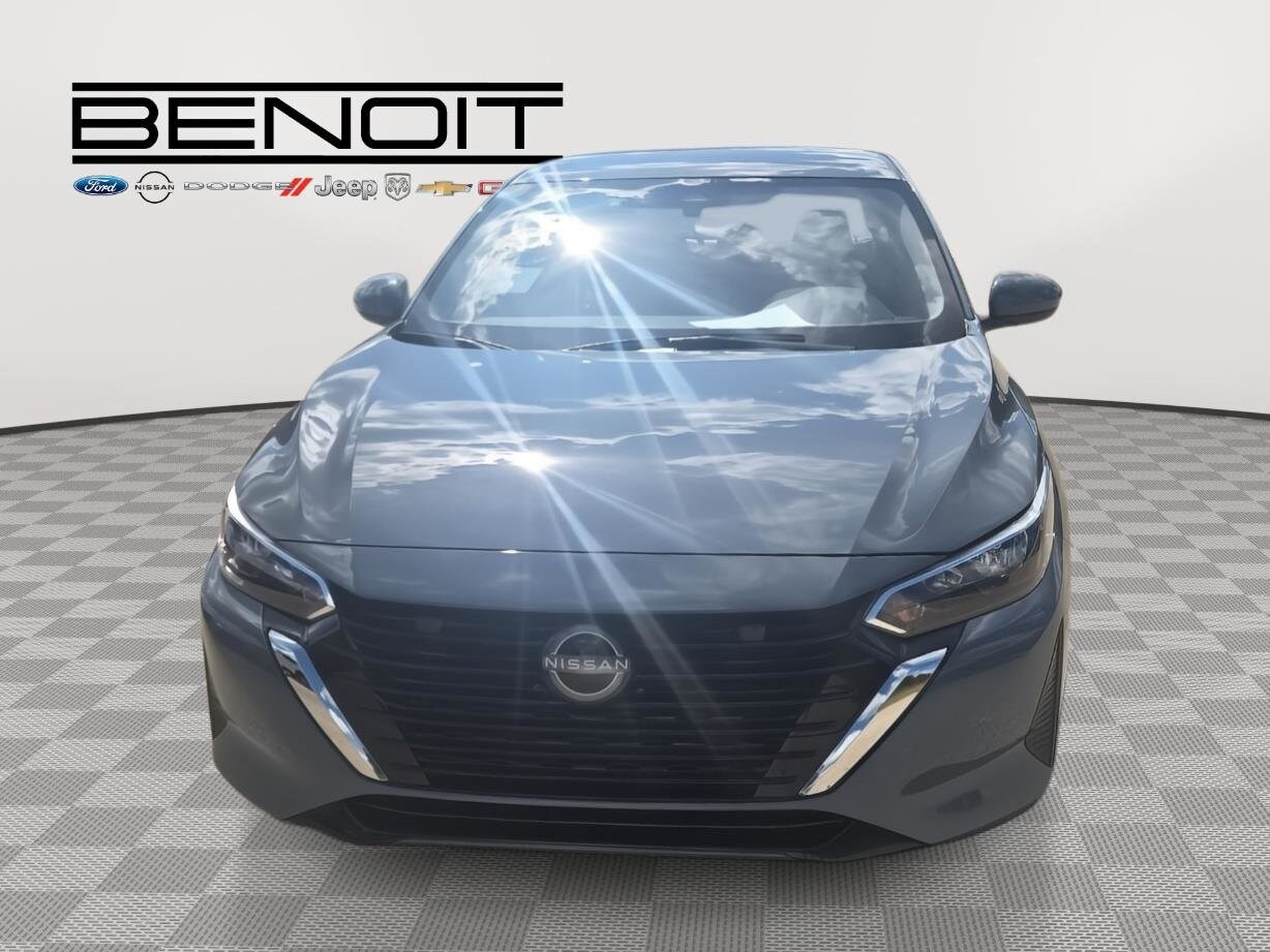 2025 Nissan Sentra SV photo 2