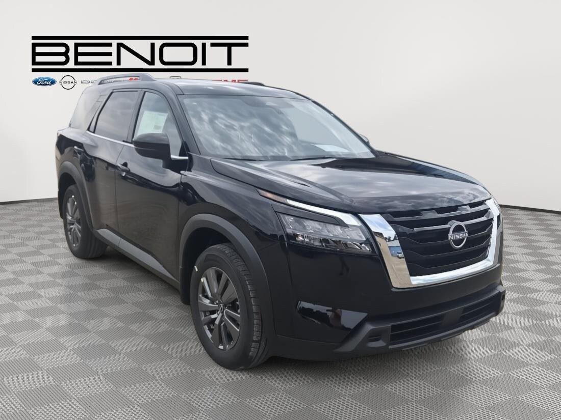 2025 Nissan Pathfinder SV photo 2