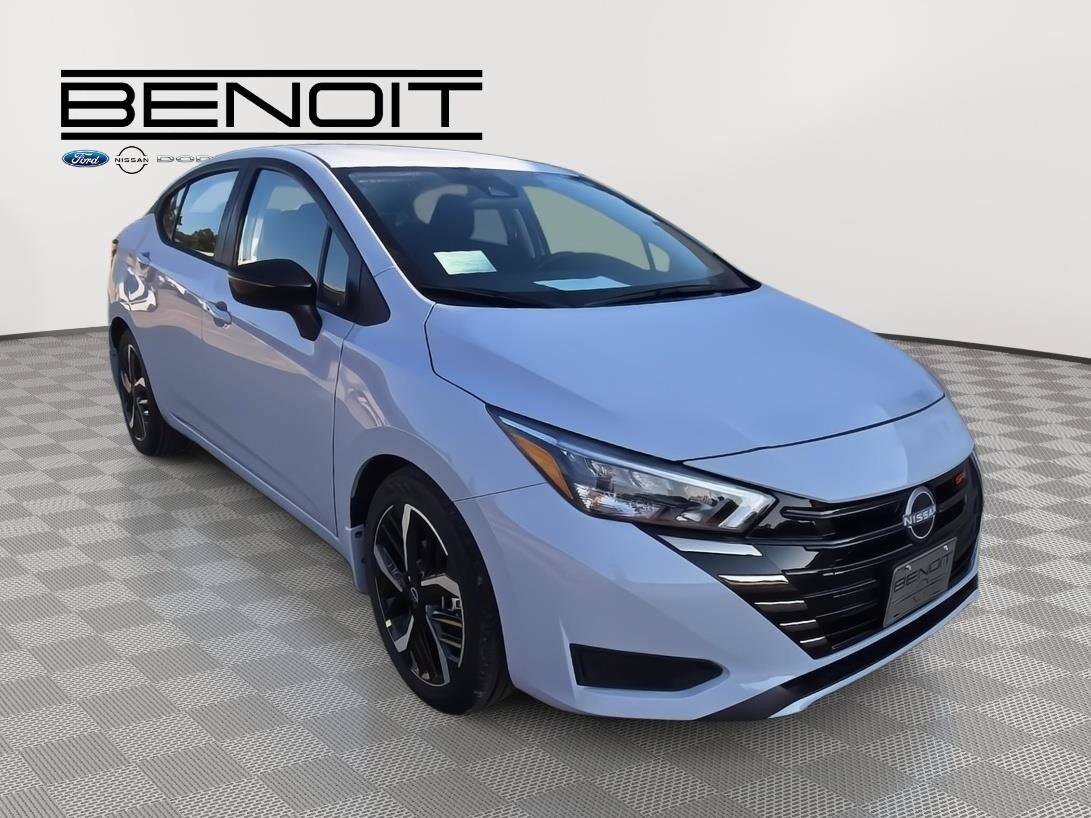 2025 Nissan Versa 1.6 SR photo 4