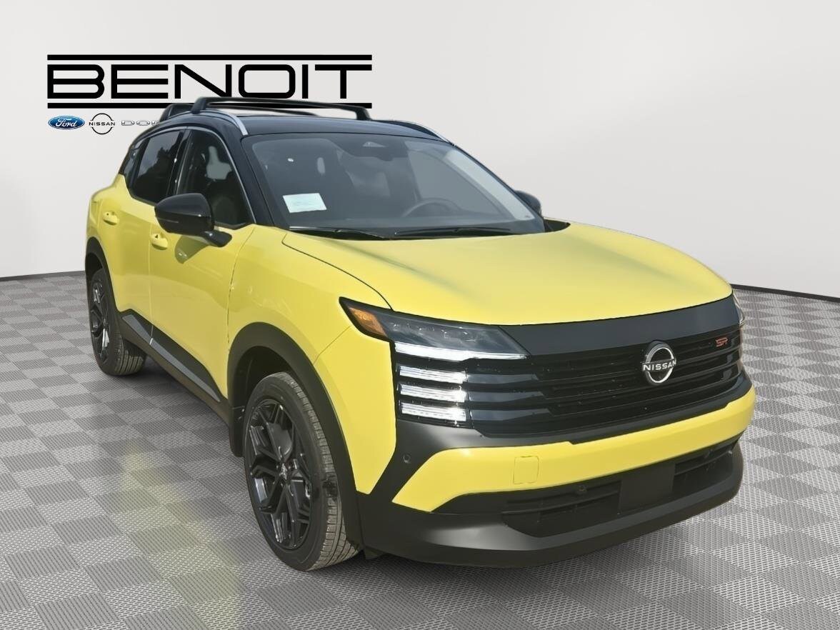 2026 Nissan Kicks SR photo 3