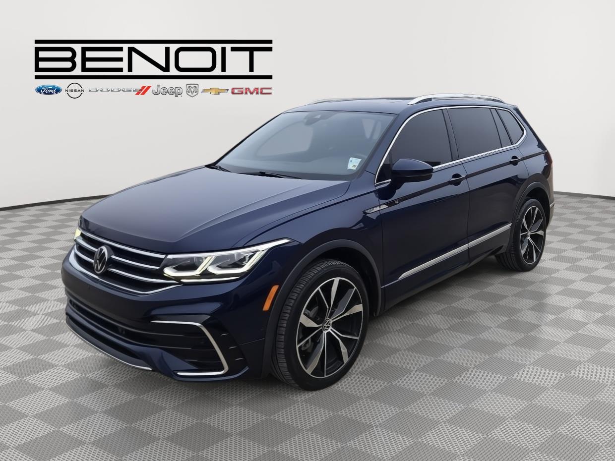 2022 Volkswagen Tiguan SEL R-LINE's photo