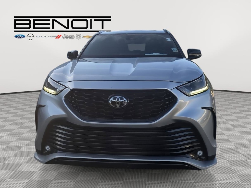 Used 2022 Toyota Highlander XSE XSE FWD