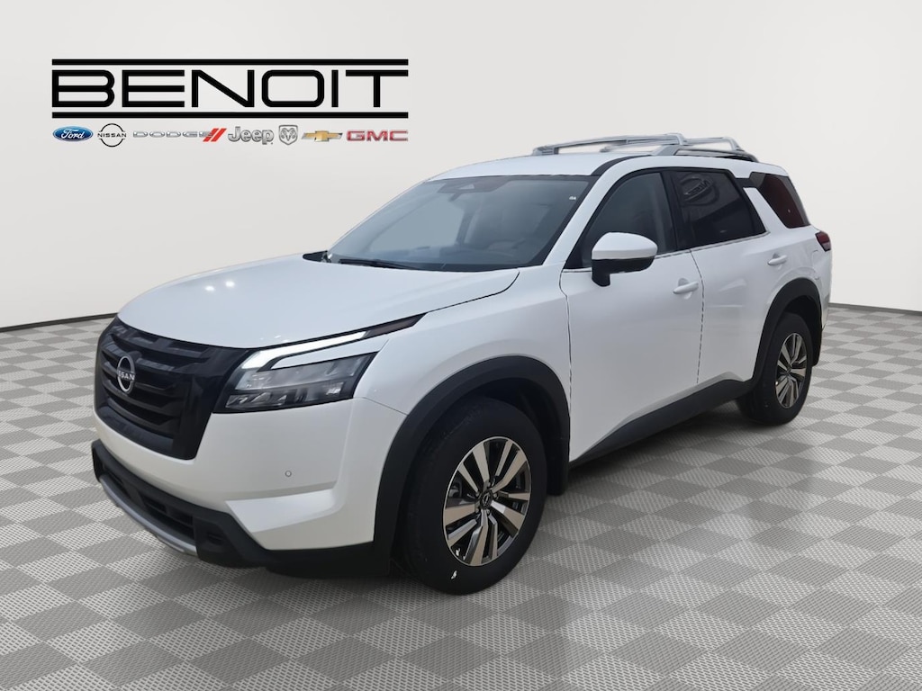 New 2025 Nissan Pathfinder SL SUV