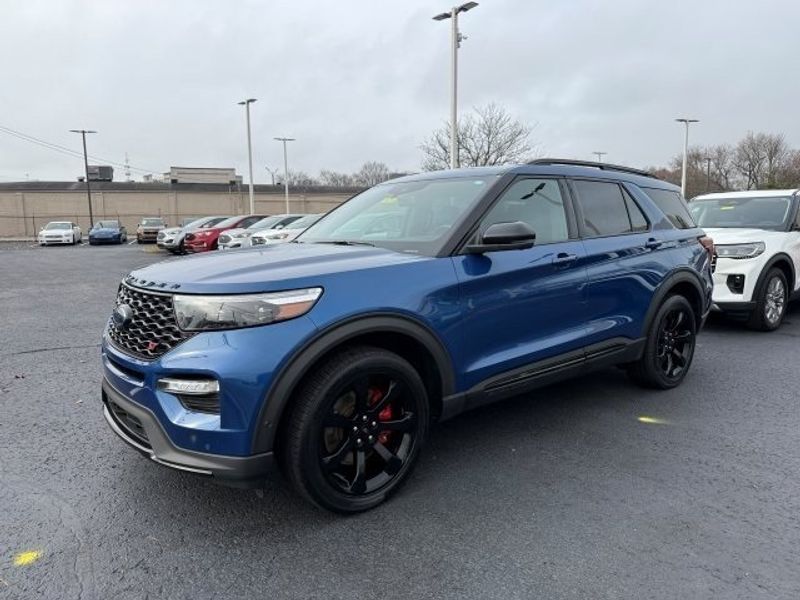 2020 Ford Explorer ST photo 3