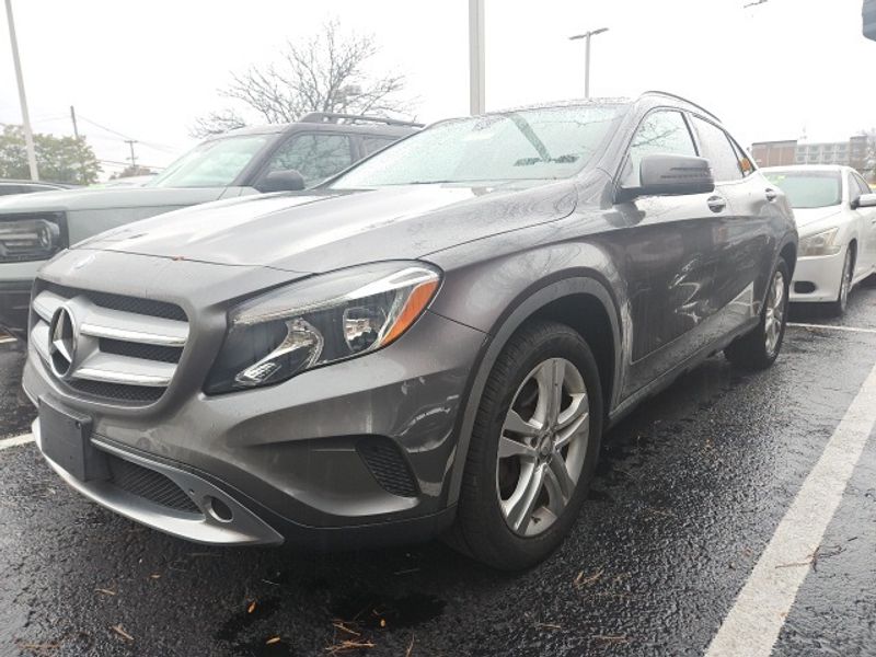 2017 Mercedes Benz GLA 250 4MATIC photo 3