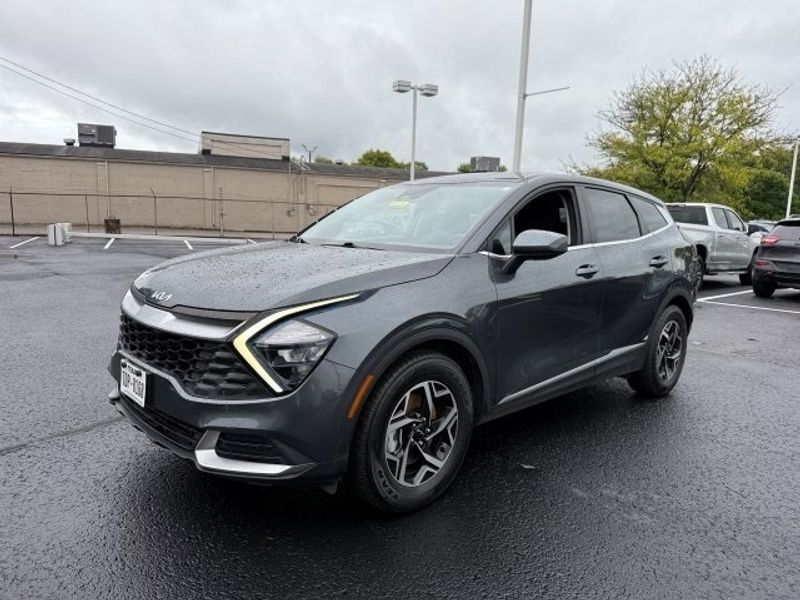 2023 Kia Sportage LX photo 3