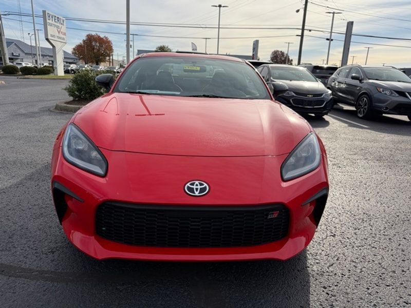 2024 Toyota GR86 Premium photo 3