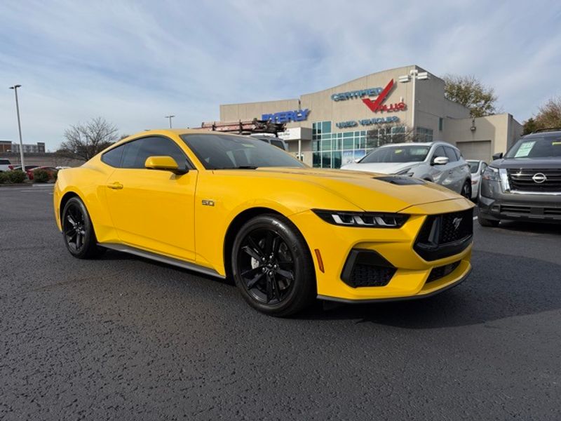 2024 Ford Mustang GT photo 2